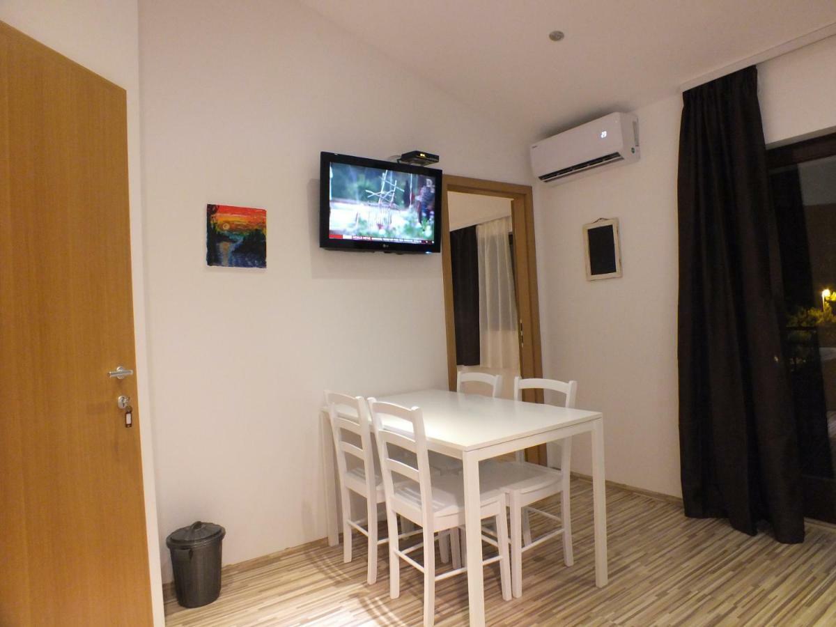 Apartmani Barisic Brodarica  Ngoại thất bức ảnh